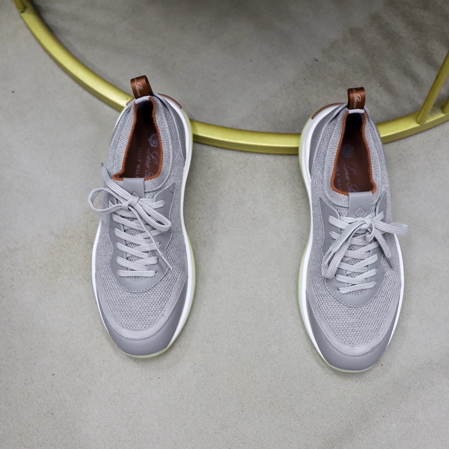 Factory price: 💰620 Loropiana LP men's shoes ♞size; 38-44 "45.46 customization" cowhide stitching and cowhide feet. It is really easy to wear, lazy, relaxed, casual, perfect comfort, and there are many color choices, and they all look good with clothes. Is it true that Loropiana can bring social value? “Loropiana is the best thing money can buy”